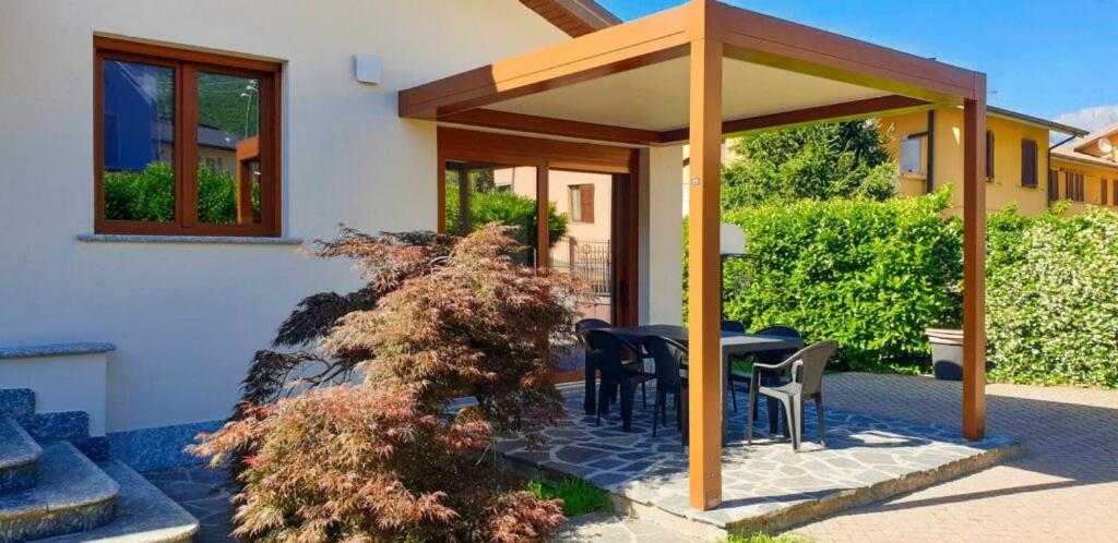 Villa Iris -Pet Friendly Stay - Garden - Private Parking- Bike Friendly Holiday House コーリコ エクステリア 写真