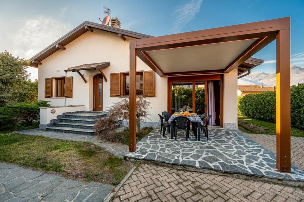 Villa Iris -Pet Friendly Stay - Garden - Private Parking- Bike Friendly Holiday House コーリコ エクステリア 写真
