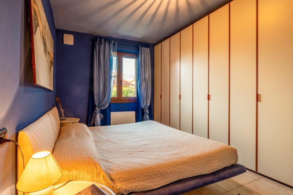 Villa Iris -Pet Friendly Stay - Garden - Private Parking- Bike Friendly Holiday House コーリコ エクステリア 写真