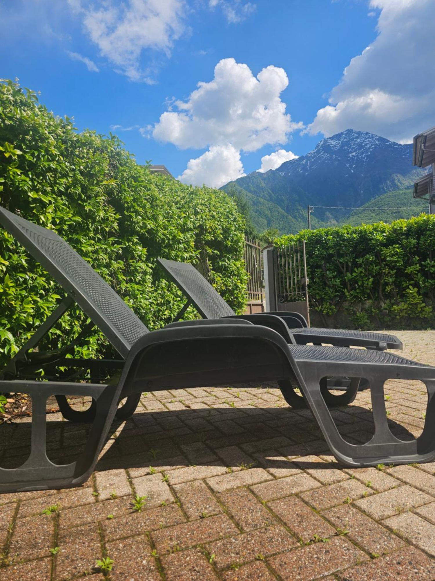 Villa Iris -Pet Friendly Stay - Garden - Private Parking- Bike Friendly Holiday House コーリコ エクステリア 写真